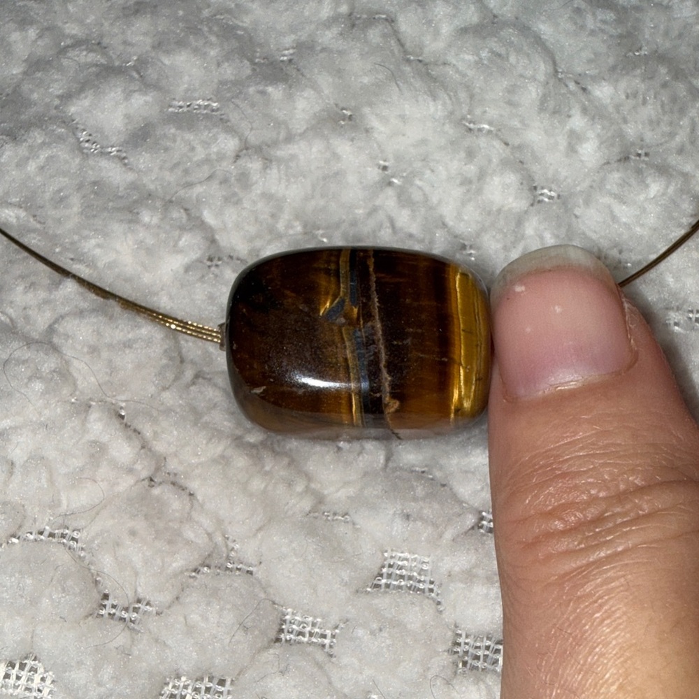 Elegant Tigers eye pendent Necklace sliver clasp. - Picture 4 of 6